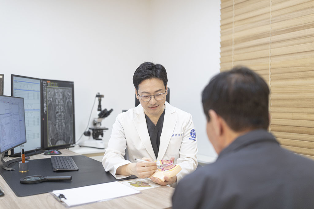 부평연세비뇨기과 PSA수치 증가 전립선 의료진상담